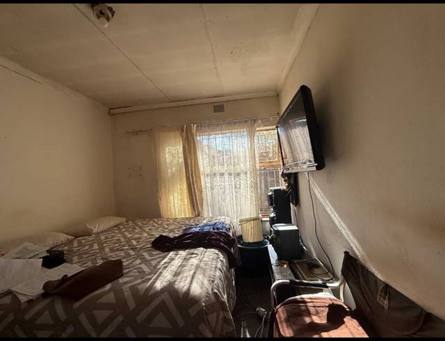 7 BEDROOM HOUSE FOR SALE IN VANDERBIJLPARK CE 5